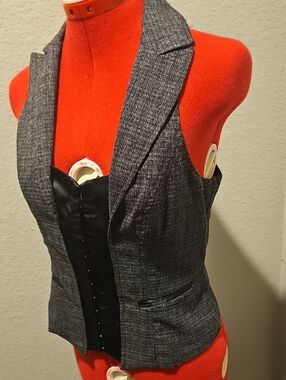 Gray Women's Tailored Vest Jacket - Classic Sleeveless Blazer